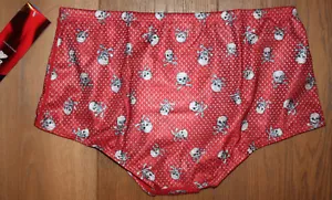 TYR Herren Große 34 Rot Badeanzug Drag Slip Totenkopf und gekreuzte Knochen Hergestellt in den USA Neu - Bild 1 von 7