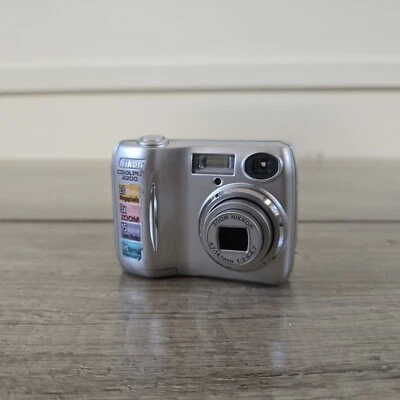 Nikon Digital Camera Coolpix 2200 2.0MP Silver Tested - Image 1 of 4