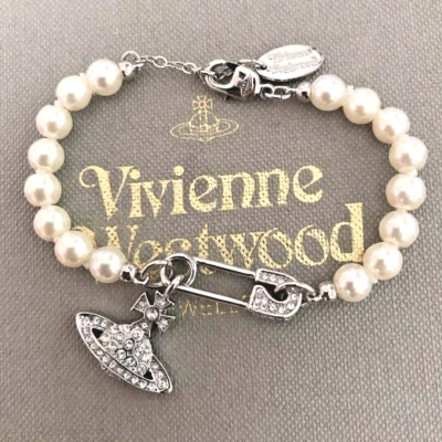 Vivienne Westwood White Pearl Safety Pin Clip Charm Silver Bracelet - Image 1 of 4
