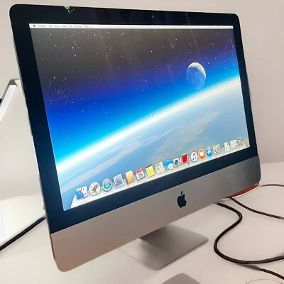 Apple iMac 21.5 "inch" Desktop - ME086LL/A (August, 2013) Minor Crack - Image 1 of 4