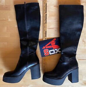 La Moda slick nick boots Women's UK 8 size US 10 platform black
