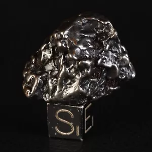 Campo del Cielo Cristal de 39,45 g Météorite Ferreuse de Type IAB - Argentine - Foto 1 di 11