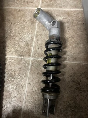 Amortiguador trasero GSXR 600 750 1996-1999 1997-2000 Suzuki OEM 1997 1998 1999 Foto 1 de 4