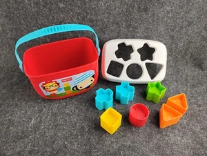 Fisher Price Baby’s First Block Shape Sorting w 8 Blocks Bucket Handle and Lid - Picture 1 of 7
