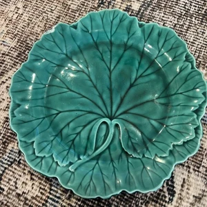 Vintage Wedgwood Green Majolica Cabbage Leaf Scallop Plate England 8” Repair - Picture 1 of 13