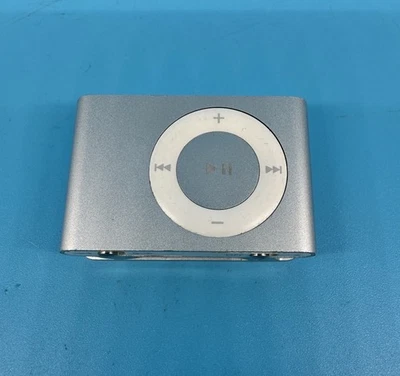 Apple iPod Shuffle 2nd Generation A1204 Silver - Tested - Image 1 of 4