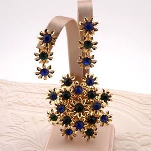 VTG Blue Green Rhinestone Daisy Flower Cluster Layered Gold Tone Pin Earring Set - Picture 1 of 5