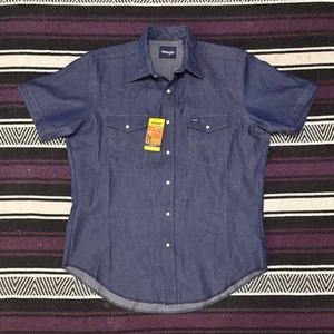 NWT Wrangler Cowboy Cut Western Work Shirt Classic Fit Pearl Snap Denim Mens L - Picture 1 of 9