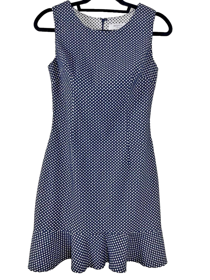 Vestido Bailey 44 Below Deck Nuevo con Etiquetas Talla 4 Azul Marino Lunares Sin Mangas Volantes Dobladillo Foto 1 de 4