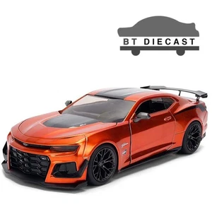 JADA 2024 CHEVROLET CAMARO ZL1 1LE 1/24 with BLACK STRIPES ORANGE METALLIC 36596 - Picture 1 of 6