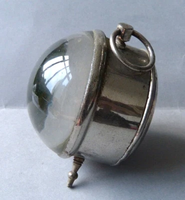 Réveil boule pendulette de bureau ancien 1900 verre bombé loupe - Photo 1/3