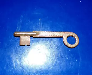 Unusual Vintage or Antique Uncut or Miscut Skeleton Key - Picture 1 of 2