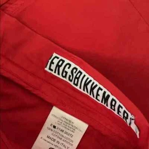 $480 Designer Rare DIRK BIKKEMBERGS Men's Red Short Pockets Bermuda 48 - Picture 1 of 6