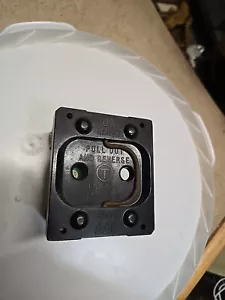 Trumbull 60 amp fuse holder pull out - RANGE PT-30803 - Picture 1 of 3