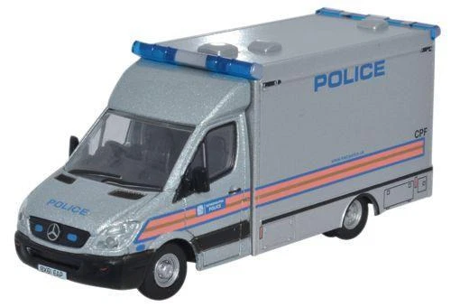 Oxford Diecast 76MA003 MERCEDES Explosives Ordnance Disposal Police