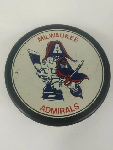 Milwaukee Admirals Vintage Hockey Puck IHL OMNI-SPORTS Puck Milwaukee Admirals Cover