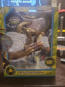 Aliens Xenomorph Runner 7" Figur Glow in the Dark 2022 Lanard Actionfigur Spielzeug - Bild 1 von 2