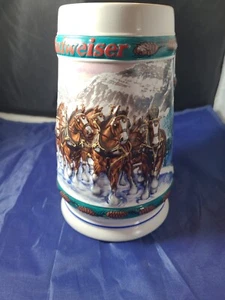 1993 BUDWEISER HOLIDAY STEIN CONSEGNA SPECIALE artista Nora Koether Ceramarte - Foto 1 di 6