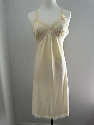 Lencería Vintage Años 80/90 Crudo Marfil Nylon Deslizamiento Completo Correas de Encaje Elásticas Talla 34 Foto 1 de 4