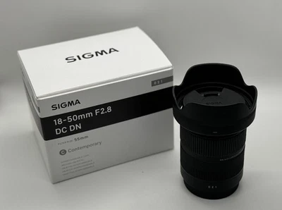 Near Mint Sigma 18-50mm f/2.8 Fujifilm X Mount - Image 1 of 4