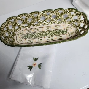 Temp-tations Old World Green Oval Lattice Bread/Serving Basket w/ Napkin - NEW! - Picture 1 of 8