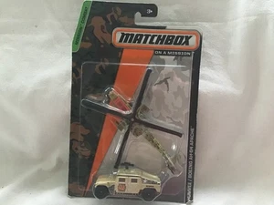 MATCHBOX (USA) LAND & AIR 2 PACK - HUMVEE & BOEING AH64 APACHE - ON CARD - Picture 1 of 4