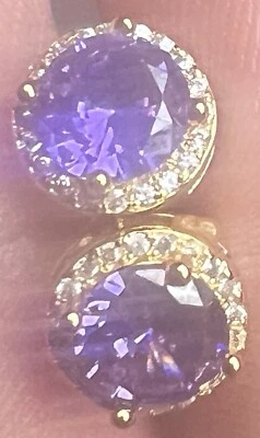 Pendientes redondos piedra de nacimiento, chapados en oro amatista, 7 mm topacio blanco púrpura Foto 1 de 4