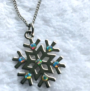 Equilibrium Necklace Snowflake Aurora Borealis Stone Pendant Silver Plated - Picture 1 of 6