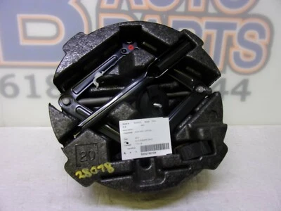 CHEVROLET TRAX Jack  2015 - Image 1 of 2