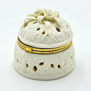 Porta Anillos/Caja Baratija Vintage Porcelana Blanca con Detalles de Rosa, Boda, Regalo - Imagen 1 de 9