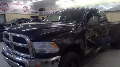 Dodge RAM 3500 2016 Rear Left Door Glass 55112403AA 4961 Foto 1 de 4