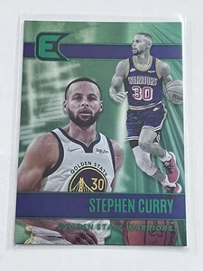 2021-22 Panini Chronicles - Essentials Green #305 Stephen Curry - Bild 1 von 2