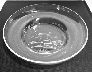 2 VTG Baccarat France Etched Cameo Finger Bowl Dishes Features a Monkey & a Bird - Picture 1 of 8