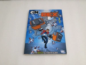 DC Comics Cartoon Network 2 in 1 BEN 10 Ultimate - Alien Generator Rex TPB NUOVO - Foto 1 di 6