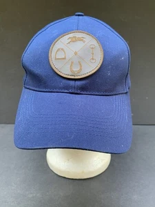 NUEVO CON ETIQUETAS Disney Saratoga Springs Sombrero Azul Caballo Parche Redondo Correa de Cuero Espalda Adulto - Imagen 1 de 13