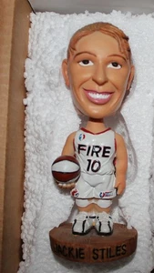 Neu im Karton Portland Fire Jackie Stiles WNBA Basketball Wackelkopf LA Sparks Blazer - Bild 1 von 7
