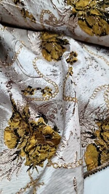 Tecido brocado floral CHAMPAGNE GOLD vendido por jarda 57" W METÁLICO  - Imagem 1 de 4