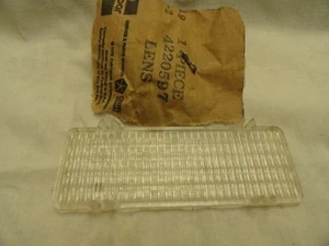 1983-91 MOPAR COURTESY DOOR LIGHT LENS NOS FITS PARTS #4220597 4 DOOR - Picture 1 of 2