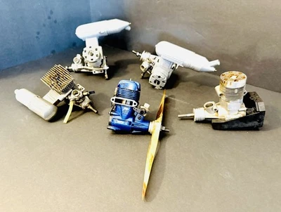 Magnum XL 46 - PRO SE - OS MAX - OS LA 46 Motor de avión y silenciadores Lote de 5 Foto 1 de 4