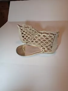 Dream Pair Damen-Sandalen Größe 9 goldfarben und glitzernde Reißverschlüsse - Bild 1 von 9