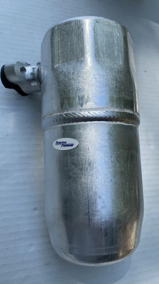 ❄️Spectra Premium 0283212 Air Conditioning A/C Accumulator - Image 1 of 4