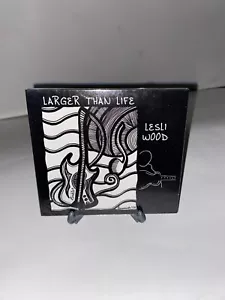 GRÖSSER ALS LEBEN CD VON LESLI WOOD. NEU/VERSIEGELT - Bild 1 von 3