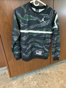 Nike Air Jordan Jumpman Boys Long Sleeve Sweatshirt Size:Large Age 12 - 13 - Picture 1 of 8