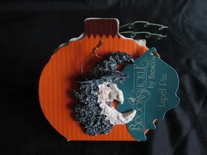 Halloween Witch Pin Brooch Broomsnickle Linda Lindquist Baldwin 1998 Never Used - Picture 1 of 5