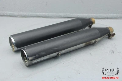 2022 Harley Softail Street Bob 排气消声器管套装 64900458 — 第 1/4 张图片