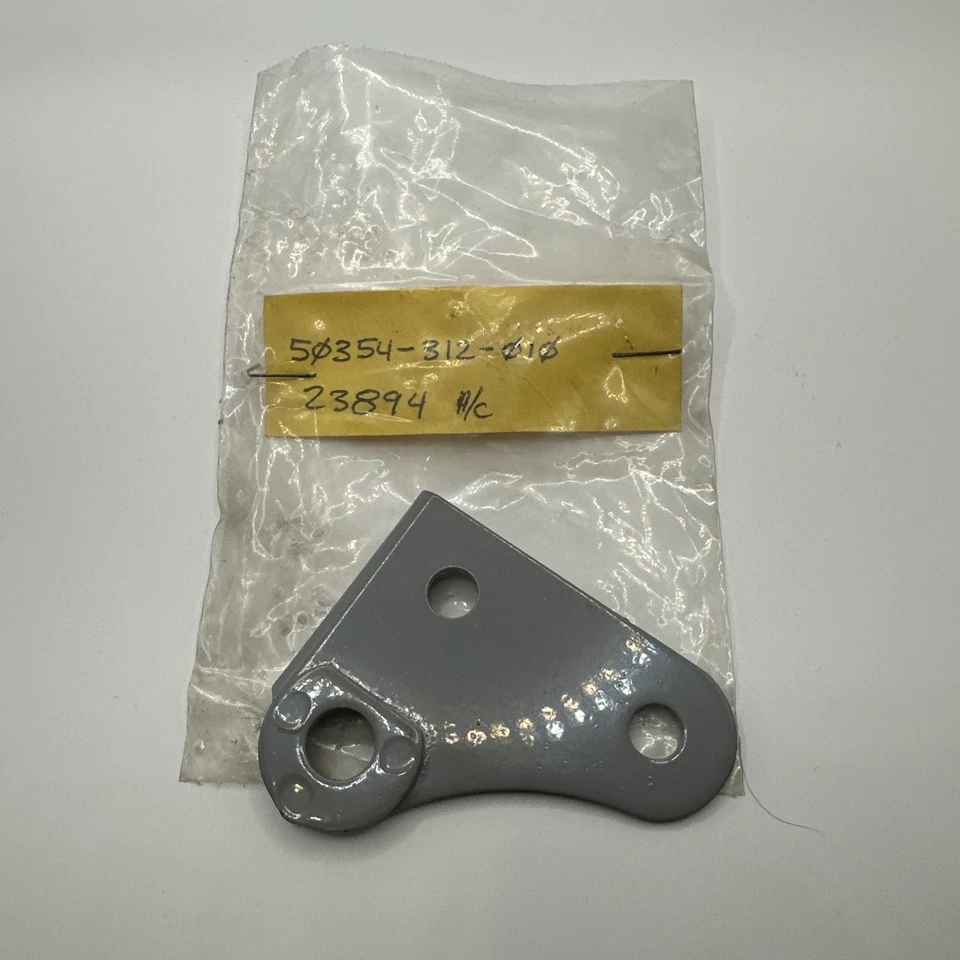 Honda SL350 1970-71 placa de montaje del motor suspensión del motor 50354-312-010 nuevo stock antiguo Foto 1 de 1