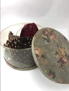 Vintage Hats And Accessories - Picture 1 of 9
