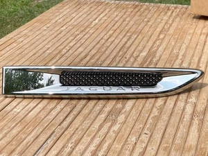 16-20 Jaguar XE PASSENGER Side Fender Emblem Chrome Trim Badge Grille Spear OEM - Picture 1 of 4