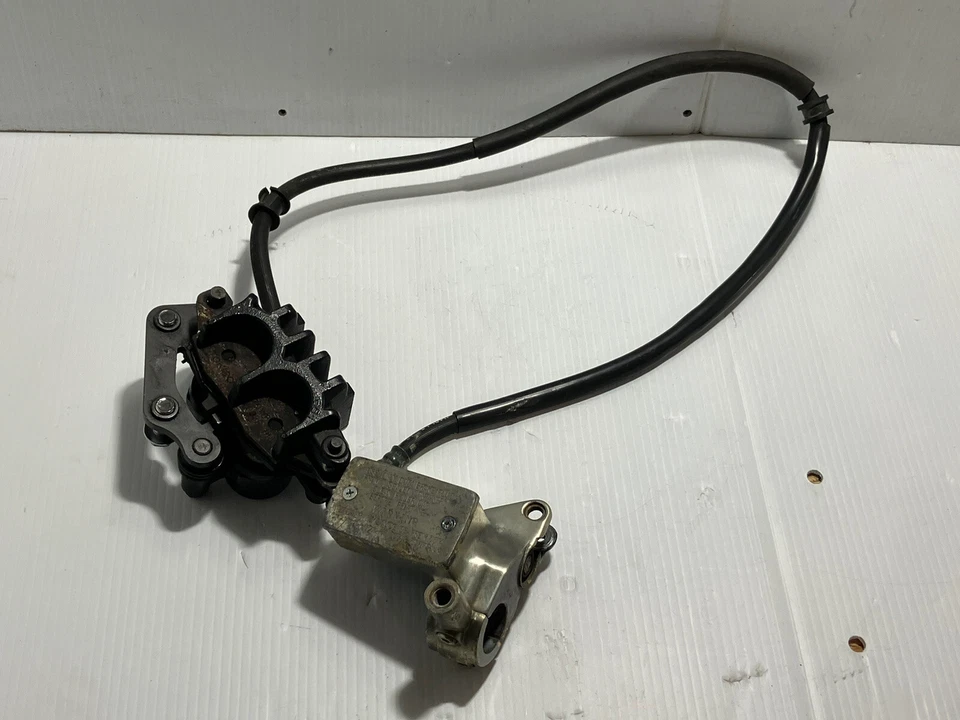 1998 Suzuki Marauder 800 Front Brake Assembly (OEM) — 第 1/4 张图片