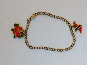 VINTAGE Charm Bracelet Trinidad & Tobago - gold tone - 2 charms - 7 1/4 in long - Picture 1 of 10